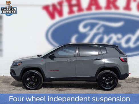 Used 2023 Jeep Compass Trailhawk AWD/4WD image 3