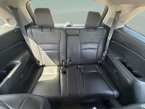 Used 2020 Honda Pilot Touring image 12