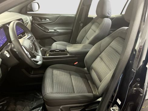 Used 2025 Chevrolet Equinox LT w/ Safety and Technology Package FWD image 19