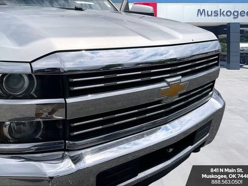 Used 2017 Chevrolet Silverado 2500 LT AWD/4WD image 29