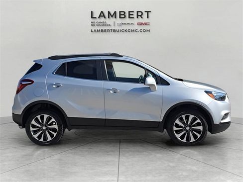 Used 2022 Buick Encore Preferred w/ Safety Package image 32