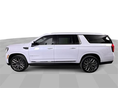 New 2026 GMC Yukon XL Denali Ultimate image 5