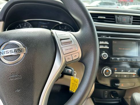 Used 2016 Nissan Rogue S image 14