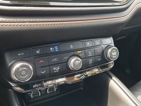 Used 2023 Dodge Durango GT AWD/4WD image 33