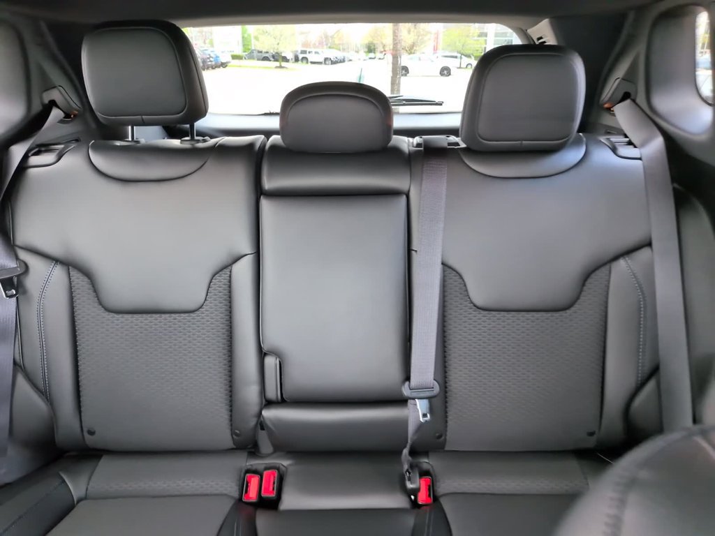 New 2026 Jeep Compass Latitude AWD/4WD image 31