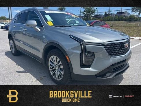 Certified 2025 Cadillac XT4 Premium Luxury FWD image 1