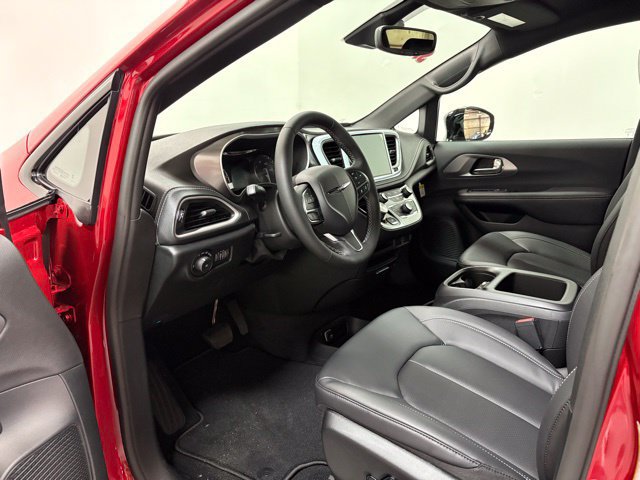New 2026 Chrysler Pacifica Select FWD image 13