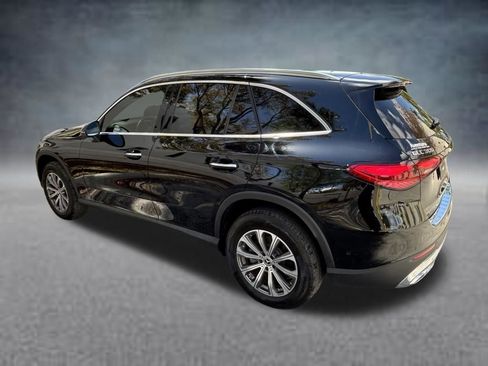 Used 2023 Mercedes-Benz GLC 300 4MATIC w/ Exclusive Trim Package image 5
