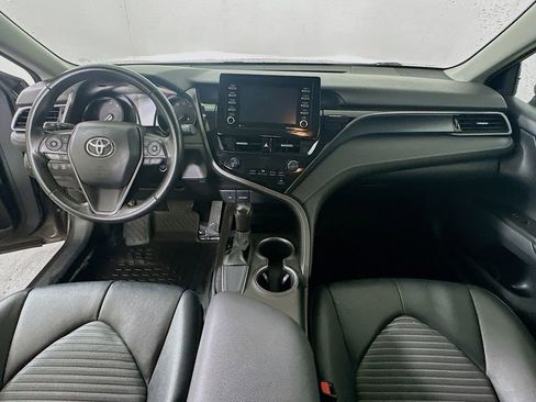 Used 2021 Toyota Camry SE image 16