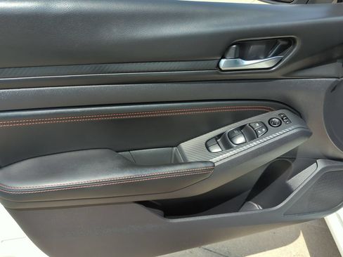 Used 2020 Nissan Altima 2.5 SR FWD image 19