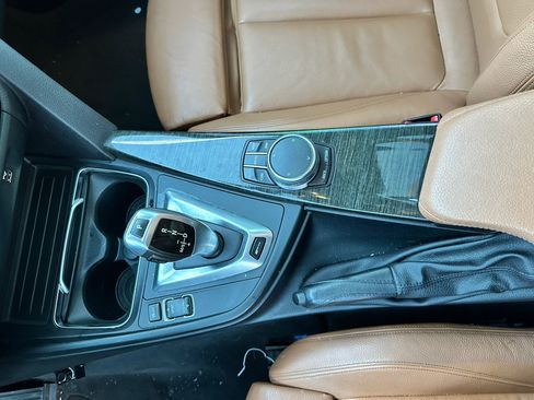 Used 2018 BMW 330e image 20