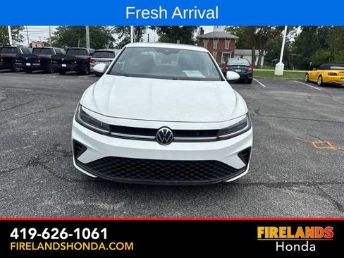 Used 2026 Volkswagen Jetta Sport FWD image 8