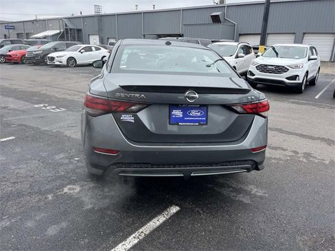 Used 2022 Nissan Sentra SR w/ Lighting Package image 4
