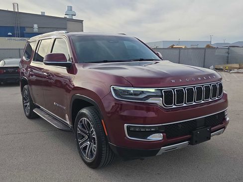Used 2022 Jeep Wagoneer Series III w/ Flexible Seating Group image 6