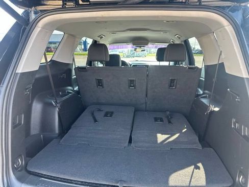 Used 2021 GMC Acadia SLE w/ Driver Convenience Package FWD image 23