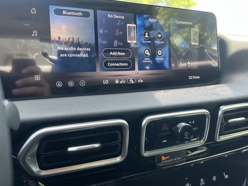New 2026 Nissan Sentra SV w/ SV Convenience Package FWD image 5