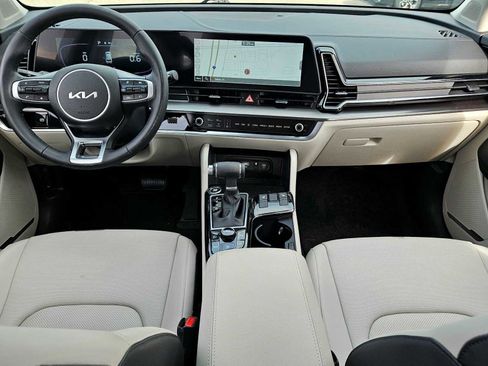 Certified 2024 Kia Sportage EX image 16