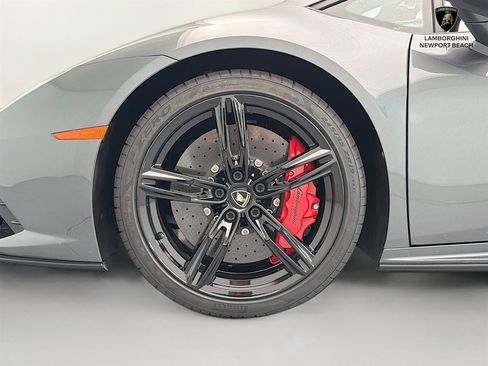 Used 2023 Lamborghini Huracan EVO RWD image 27