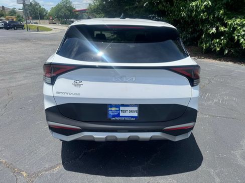 Used 2023 Kia Sportage EX FWD image 4