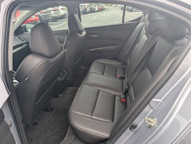 Used 2015 Acura TLX V6 FWD image 9