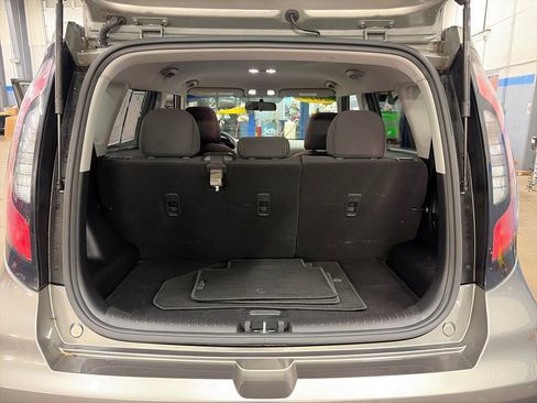 Used 2019 Kia Soul FWD image 14