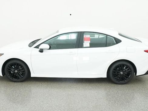 New 2026 Toyota Camry SE image 6