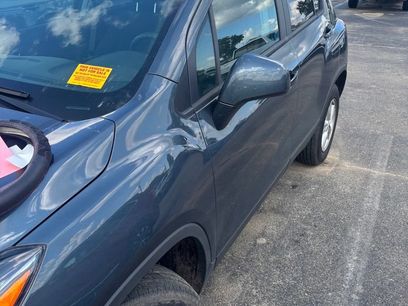 Used 2022 Chevrolet Trax LS w/ Tint and Cruise Package