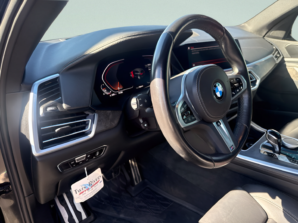 Used 2022 BMW X5 xDrive40i w/ M Sport Package AWD/4WD image 16