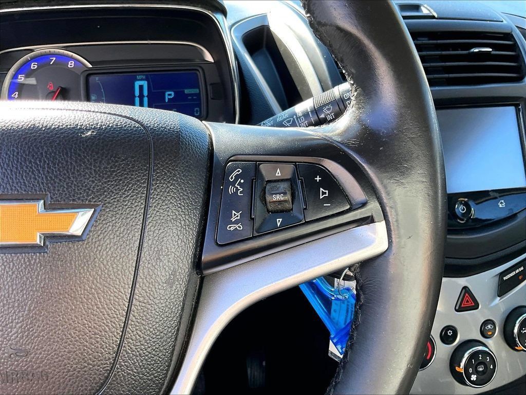 Used 2015 Chevrolet Trax LT w/ LT Plus Package AWD/4WD image 23