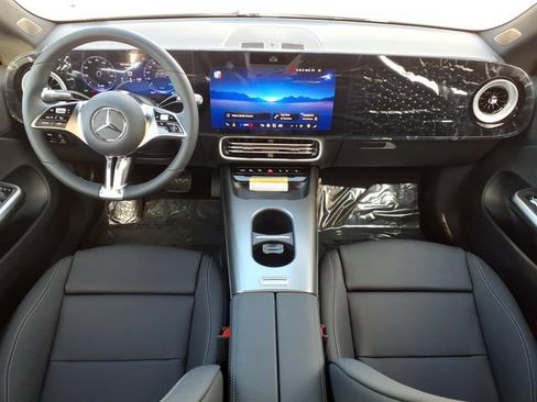 Used 2027 Mercedes-Benz CLA 250+ image 4