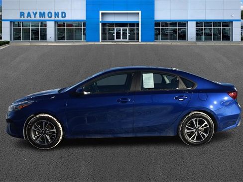 Used 2023 Kia Forte LXS w/ LXS Technology Package image 6