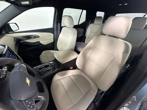 Used 2023 Chevrolet Traverse LS AWD/4WD image 15