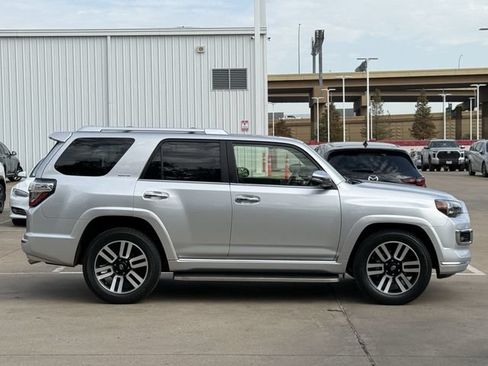 Used 2022 Toyota 4Runner Limited RWD image 3