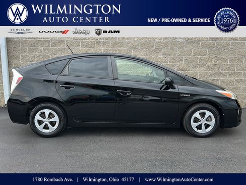 Used 2013 Toyota Prius Four w/ Deluxe Solar Roof Pkg FWD image 1