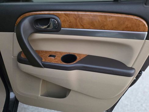 Used 2009 Buick Enclave CXL w/ Entertainment Package #3 image 16