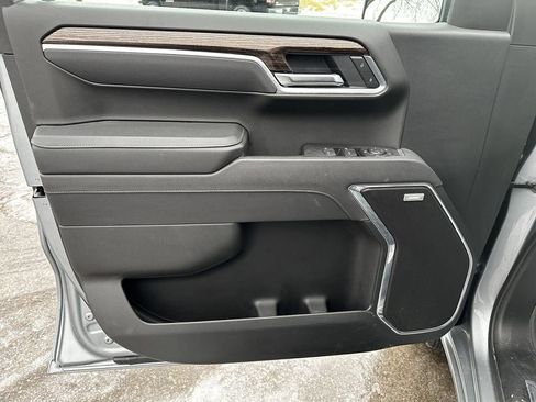 Used 2025 GMC Sierra 1500 Elevation image 6