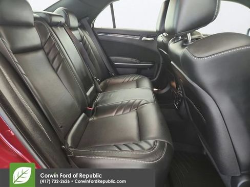 Used 2023 Chrysler 300 C RWD image 27