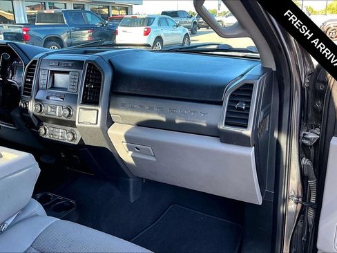 Used 2019 Ford F250 XL w/ STX Appearance Package AWD/4WD image 25