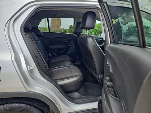 Used 2022 Chevrolet Trax LT w/ Sport Edition AWD/4WD image 26