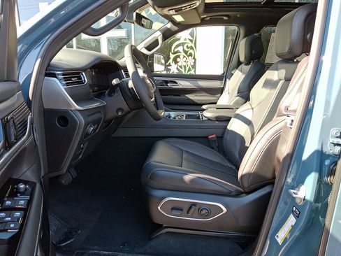 New 2026 Jeep Grand Wagoneer Limited image 9