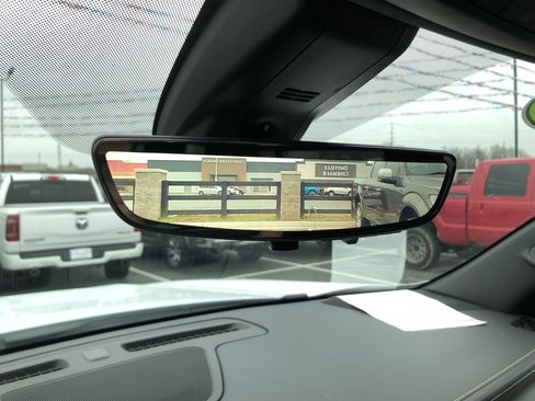 Used 2021 Chevrolet Tahoe Premier w/ Premium Package image 28