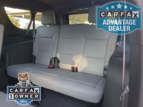 Used 2024 Chevrolet Suburban LT image 21