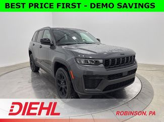 New 2026 Jeep Grand Cherokee Laredo video 1