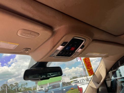 Used 2019 RAM 1500 Laramie AWD/4WD image 18