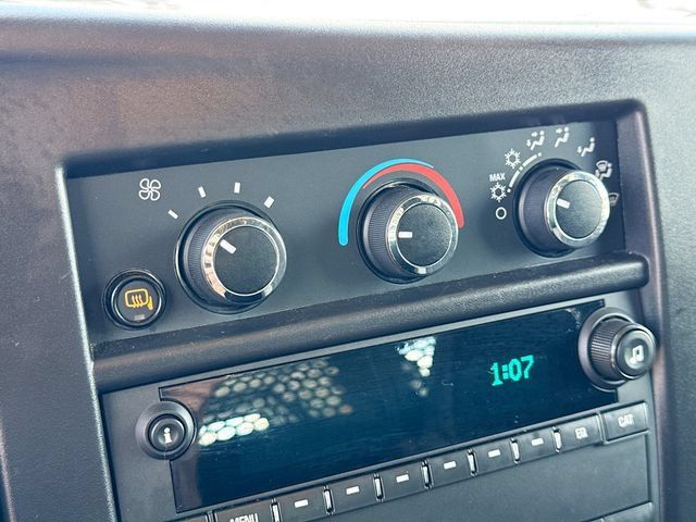 Used 2024 Chevrolet Express 2500 w/ Driver Convenience Package RWD image 15