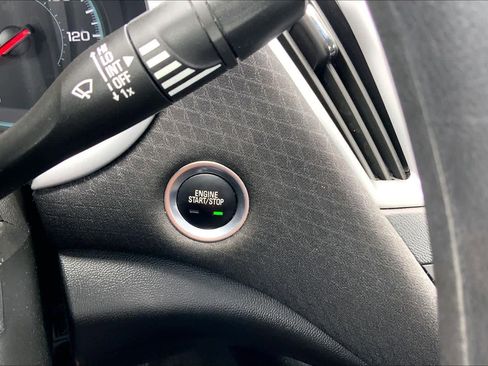 Used 2024 Chevrolet Malibu LT image 36