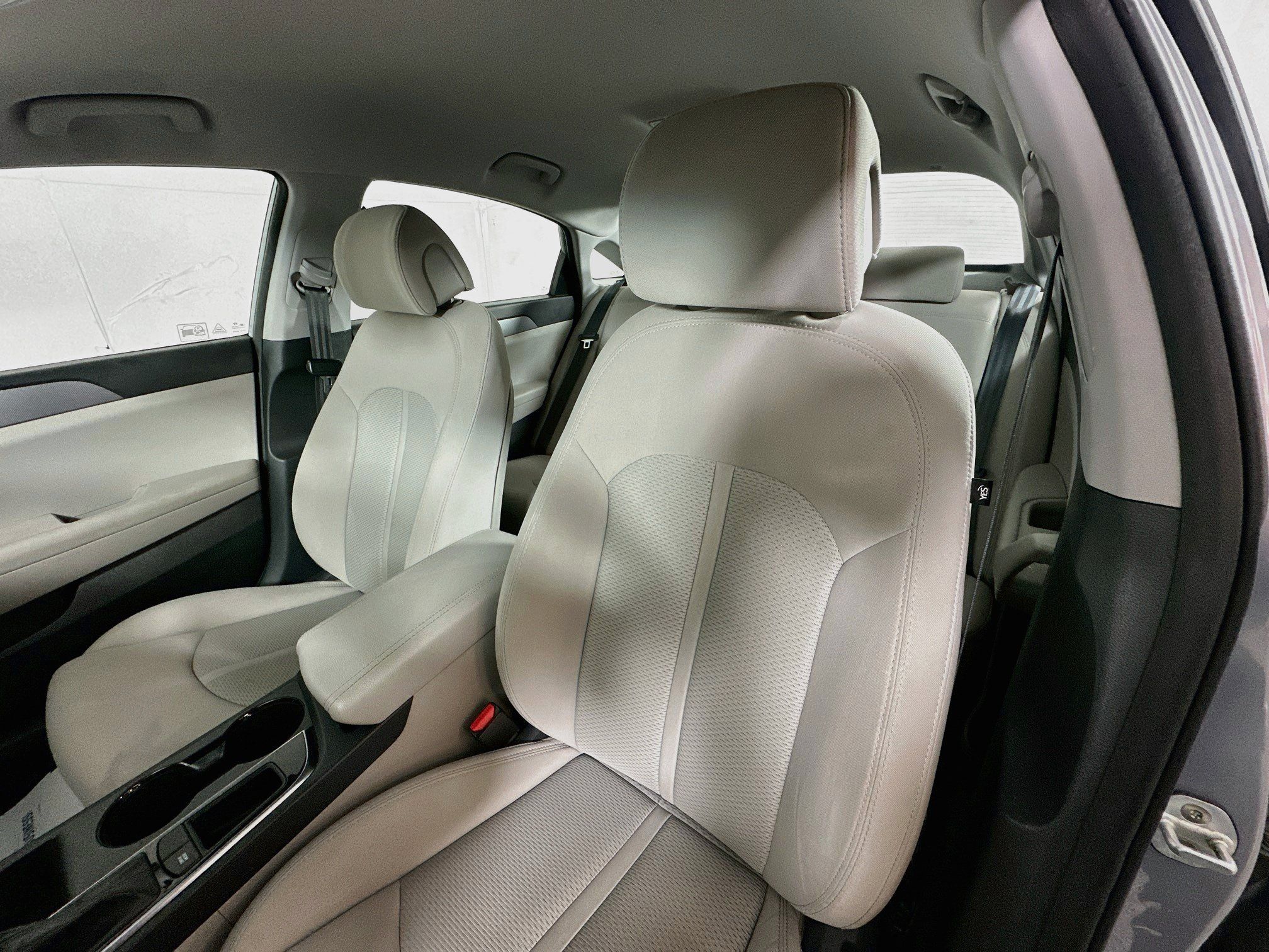 Used 2017 Hyundai Sonata SE FWD image 19
