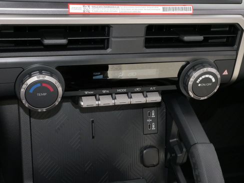 Certified 2025 Toyota 4Runner SR5 image 23