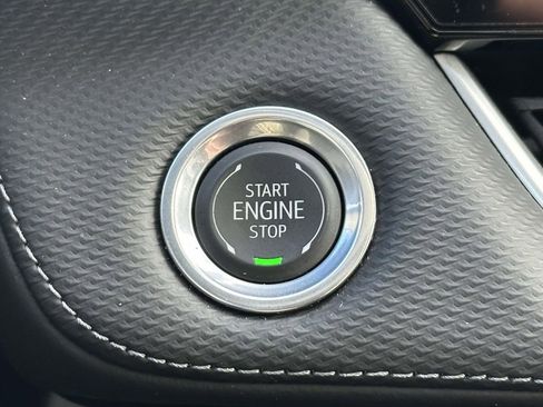 Used 2026 Chevrolet Equinox LT image 34