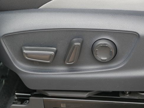New 2026 Toyota Tacoma TRD Off-Road AWD/4WD image 7